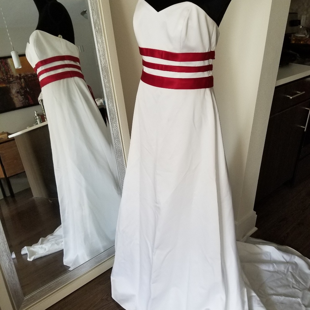 💥OFFERS💥David's Bridal Gown